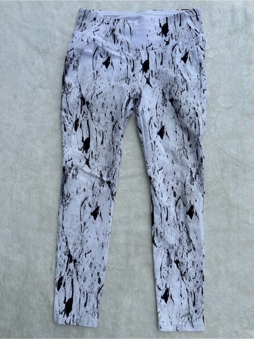 CALIA by Carrie Underwood White and Black Marble-Print Leggings